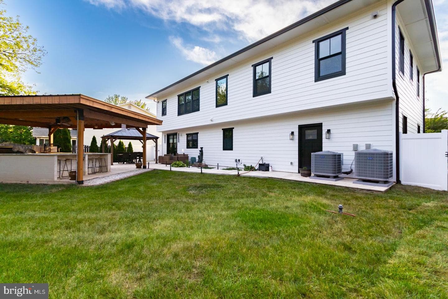 13821 Leighfield Street photo 8