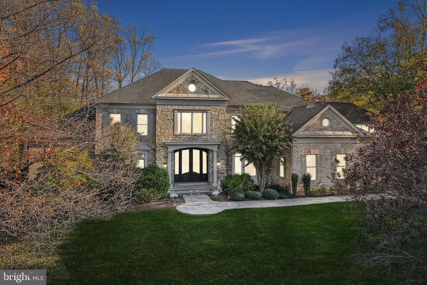 7785 Solitude Ct photo 8