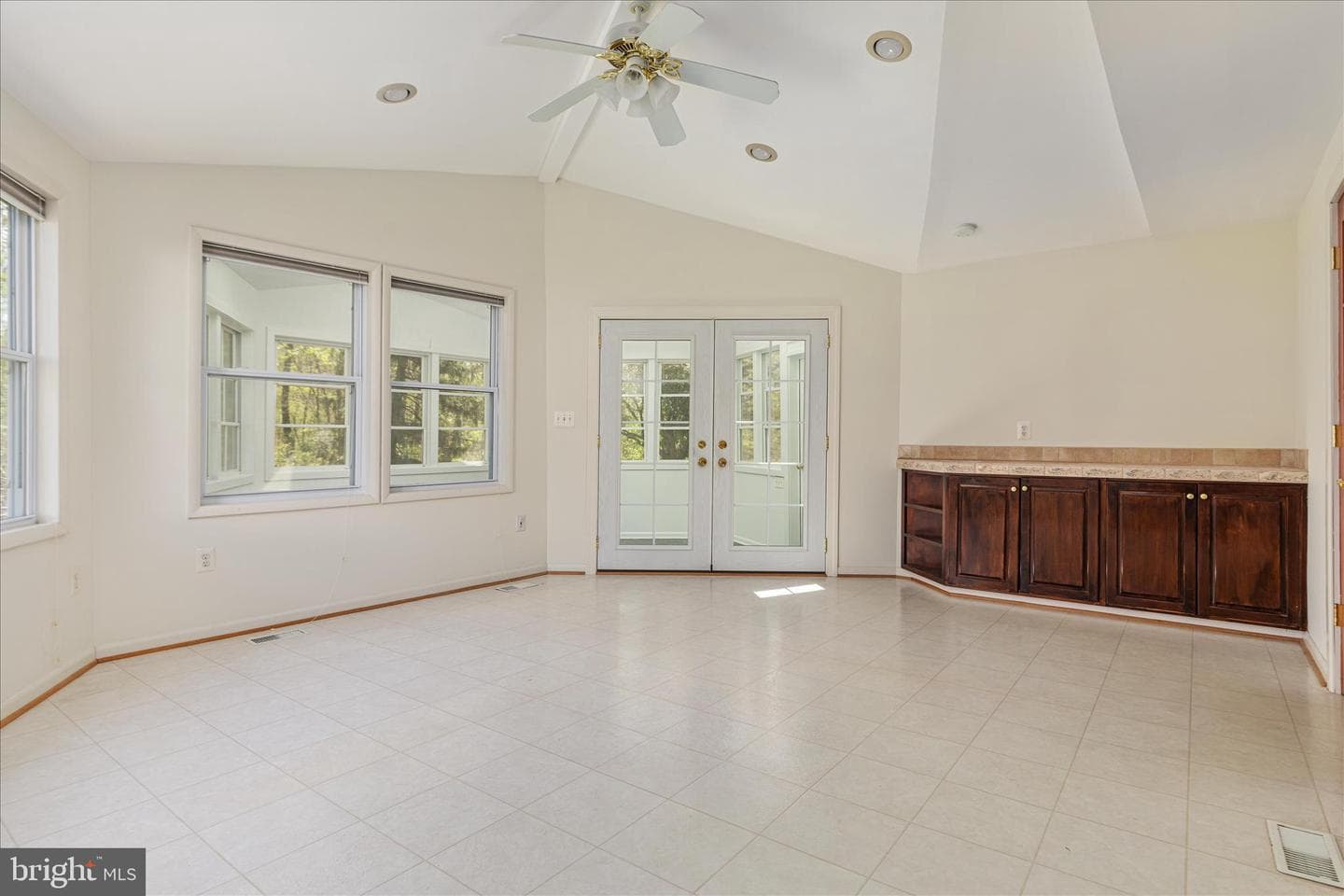 5815 Ottawa Road photo 52