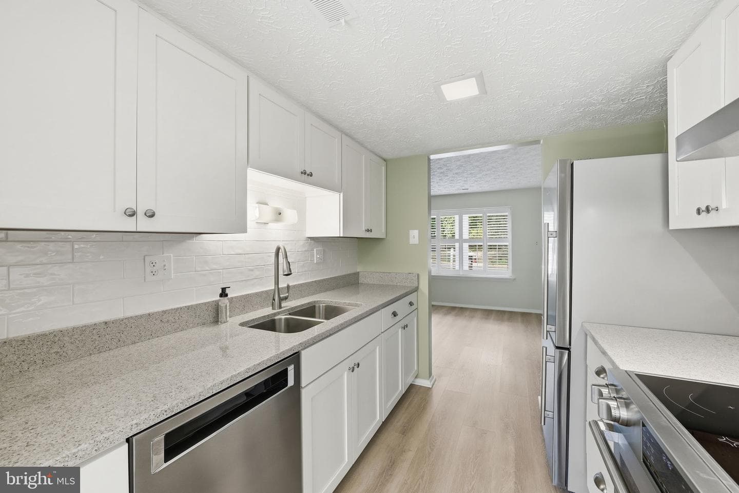 5574 Caithness Court photo 12