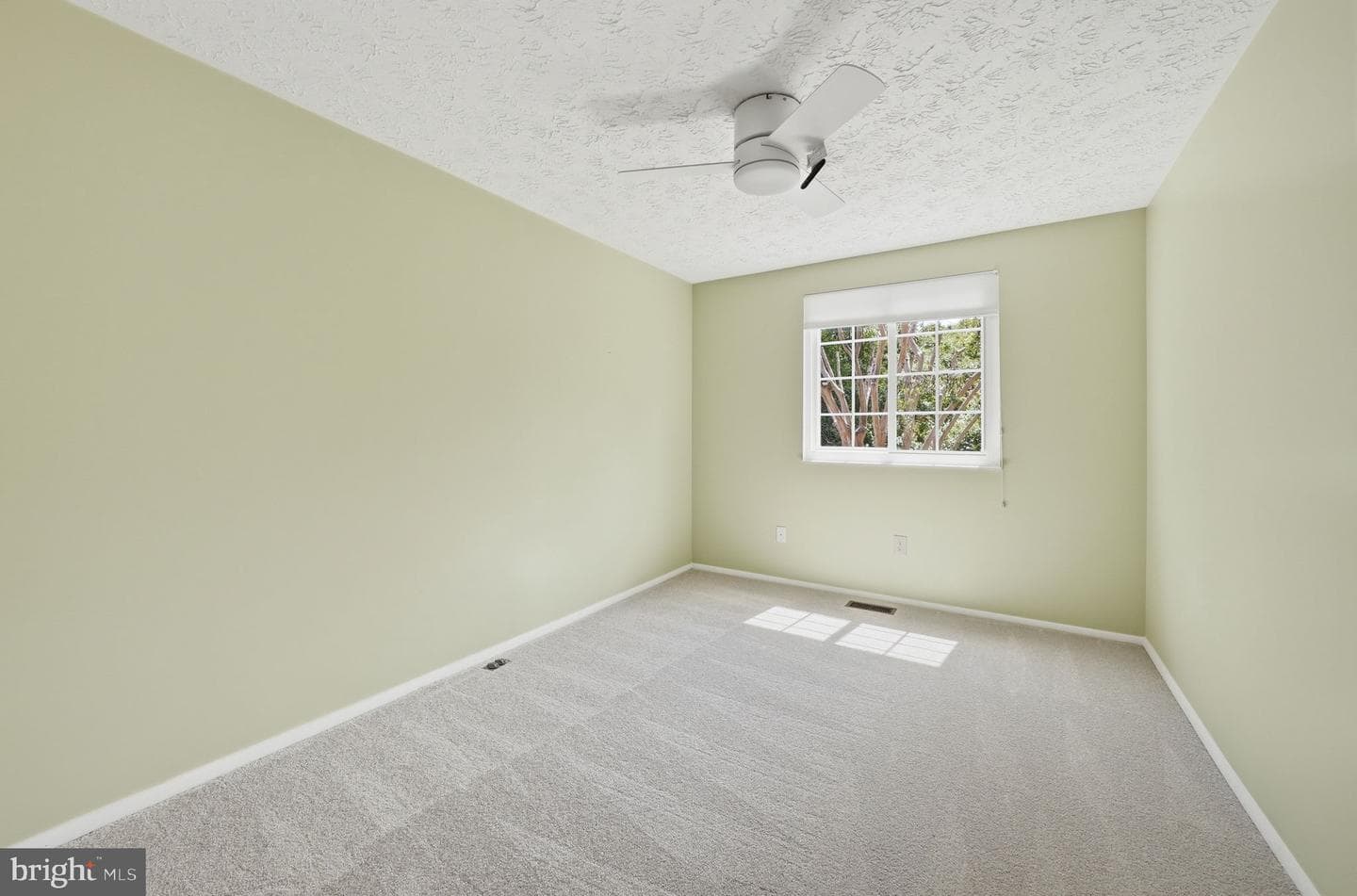 5574 Caithness Court photo 23