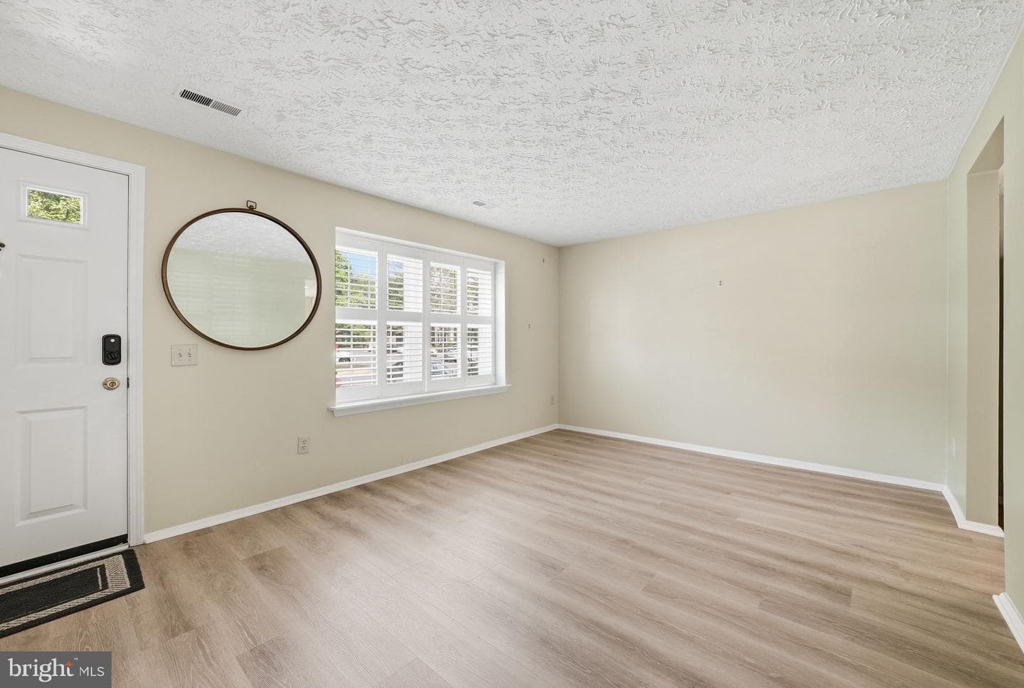 5574 Caithness Court photo 8