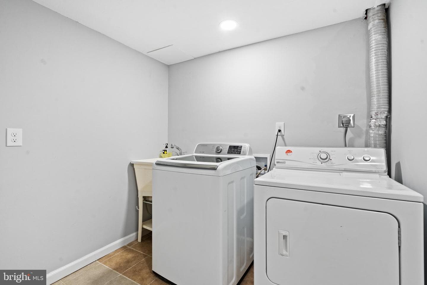 6392 Eighth Circle photo 31