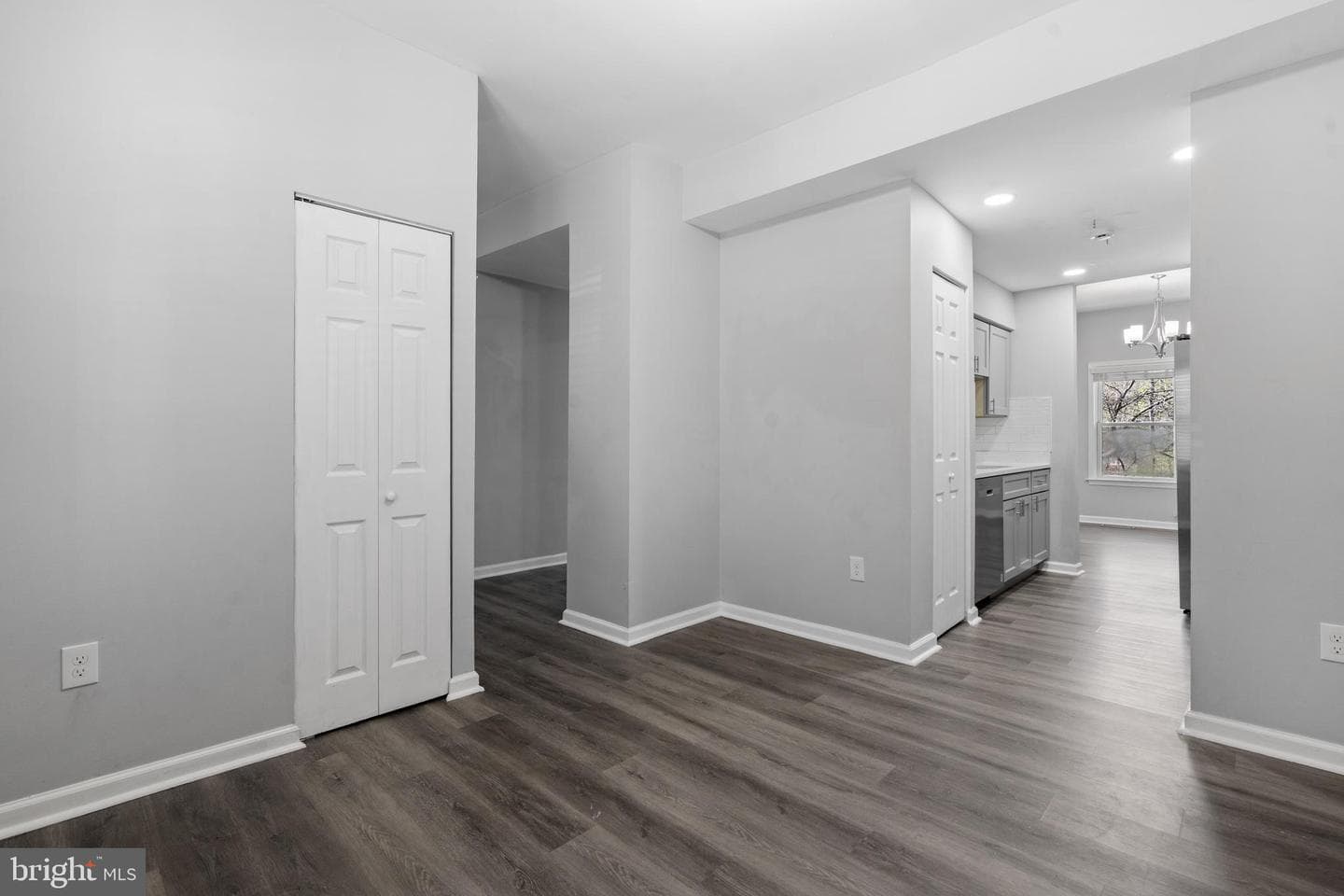 6392 Eighth Circle photo 5