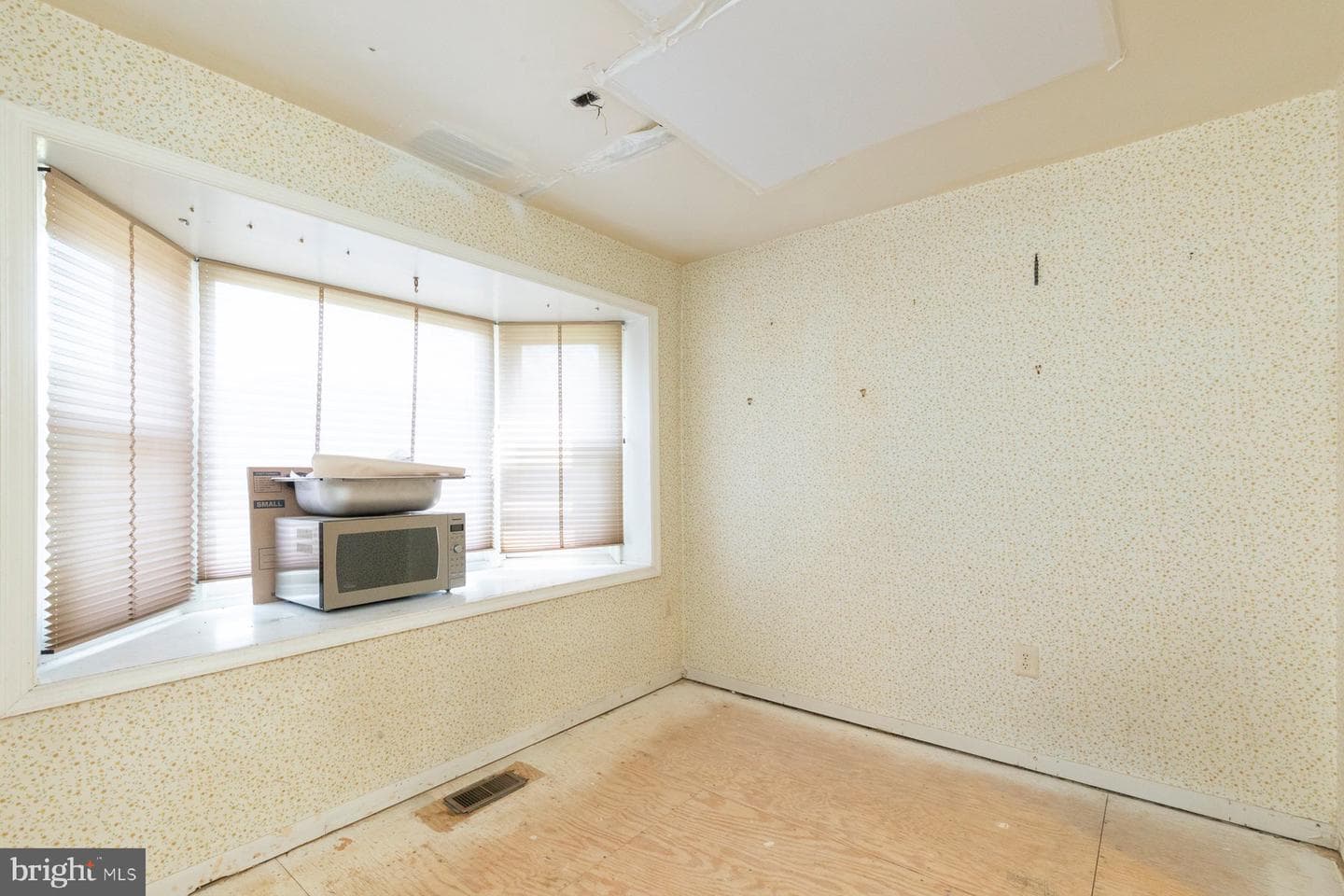 4560 Bogart Court photo 3
