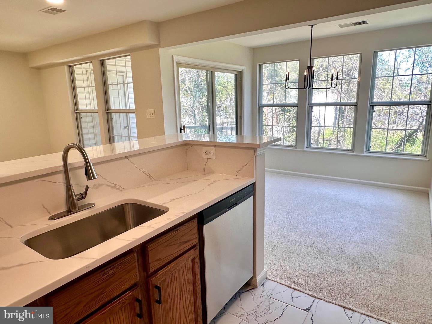 7528 Coxton Court #103 photo 6