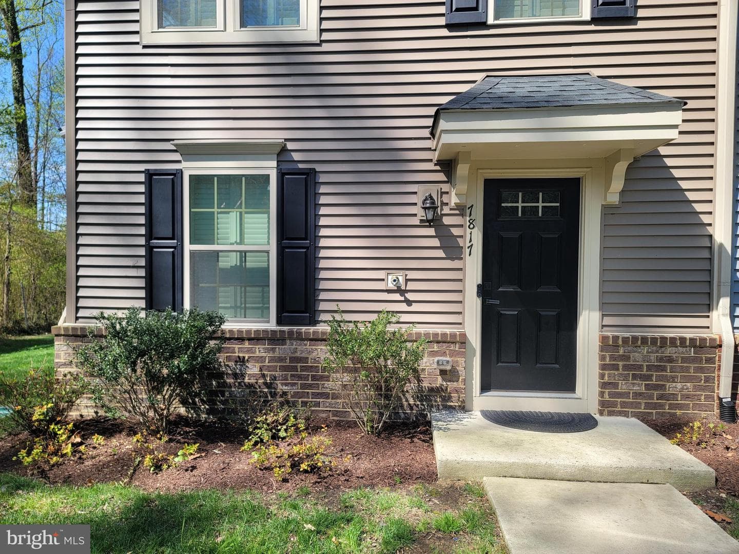 7817 Sutter Lane photo 2