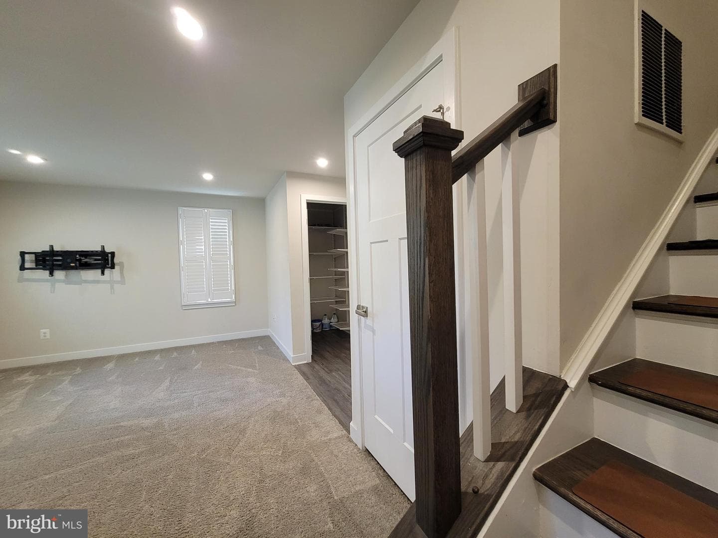 7817 Sutter Lane photo 8