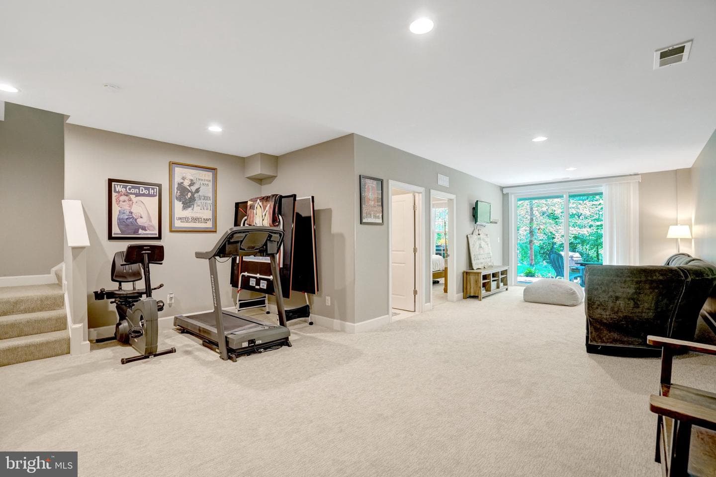6421 Beatles Lane photo 44