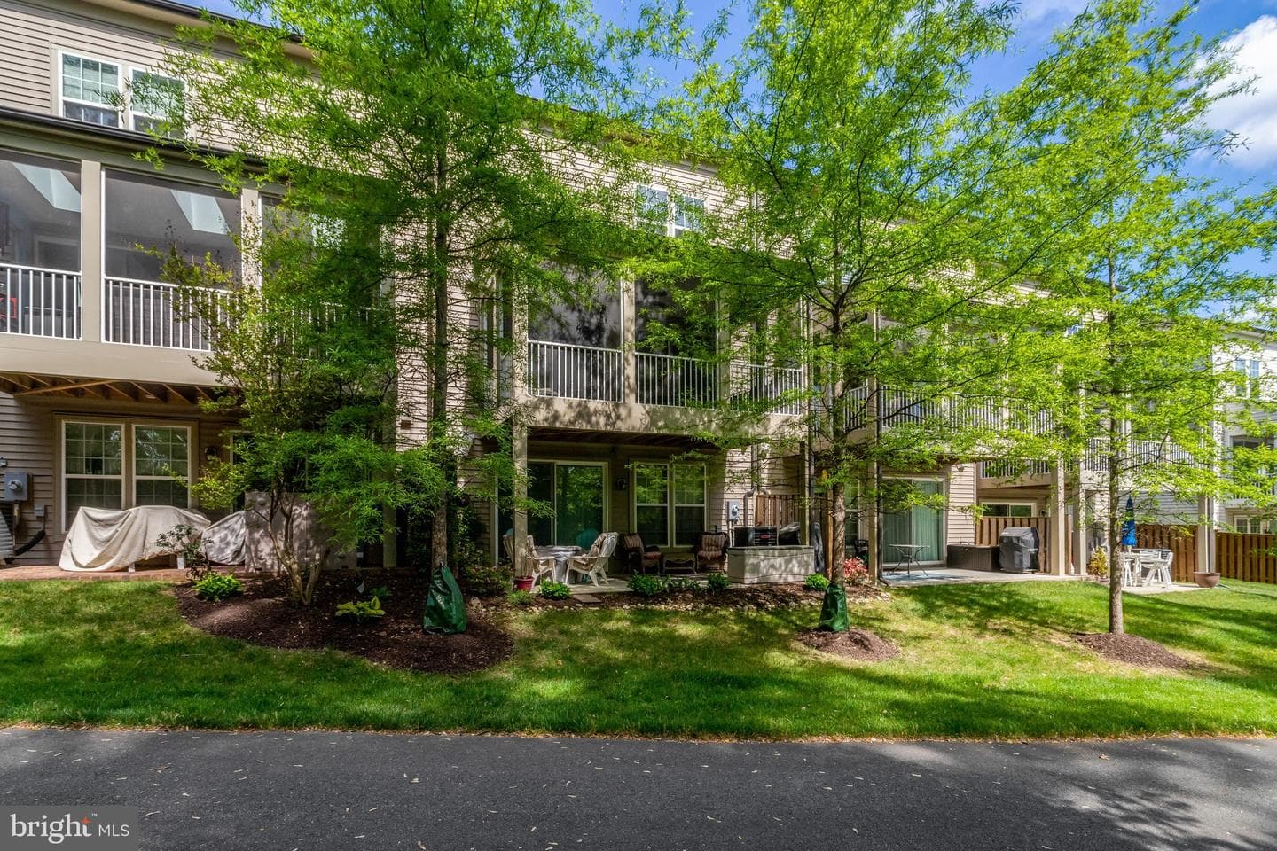 6421 Beatles Lane photo 63