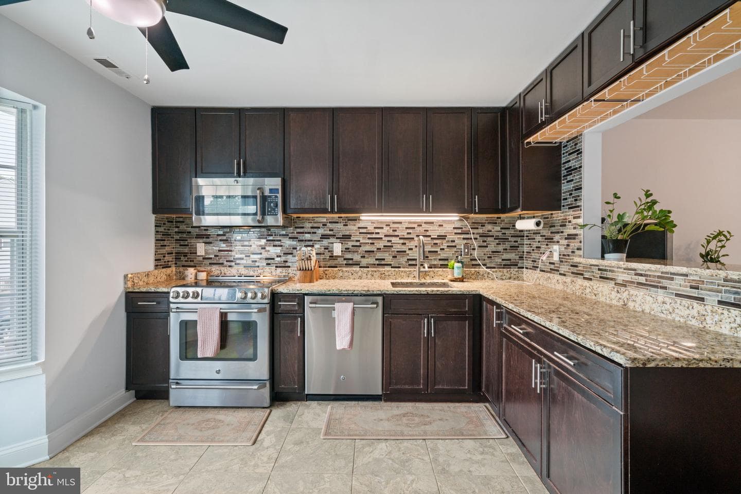 8504 Southlawn Court photo 6