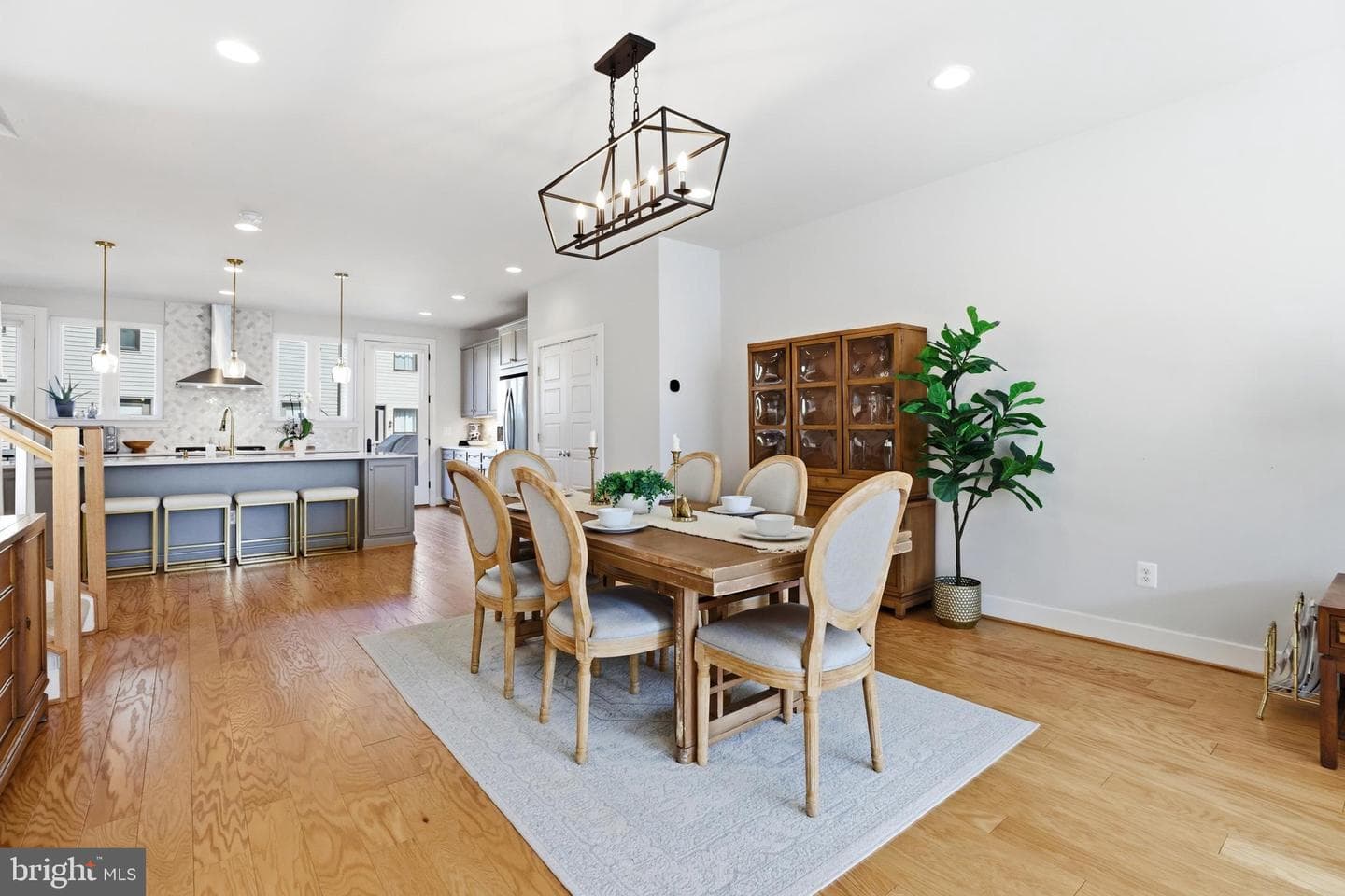 5517 Valmarana Way photo 10