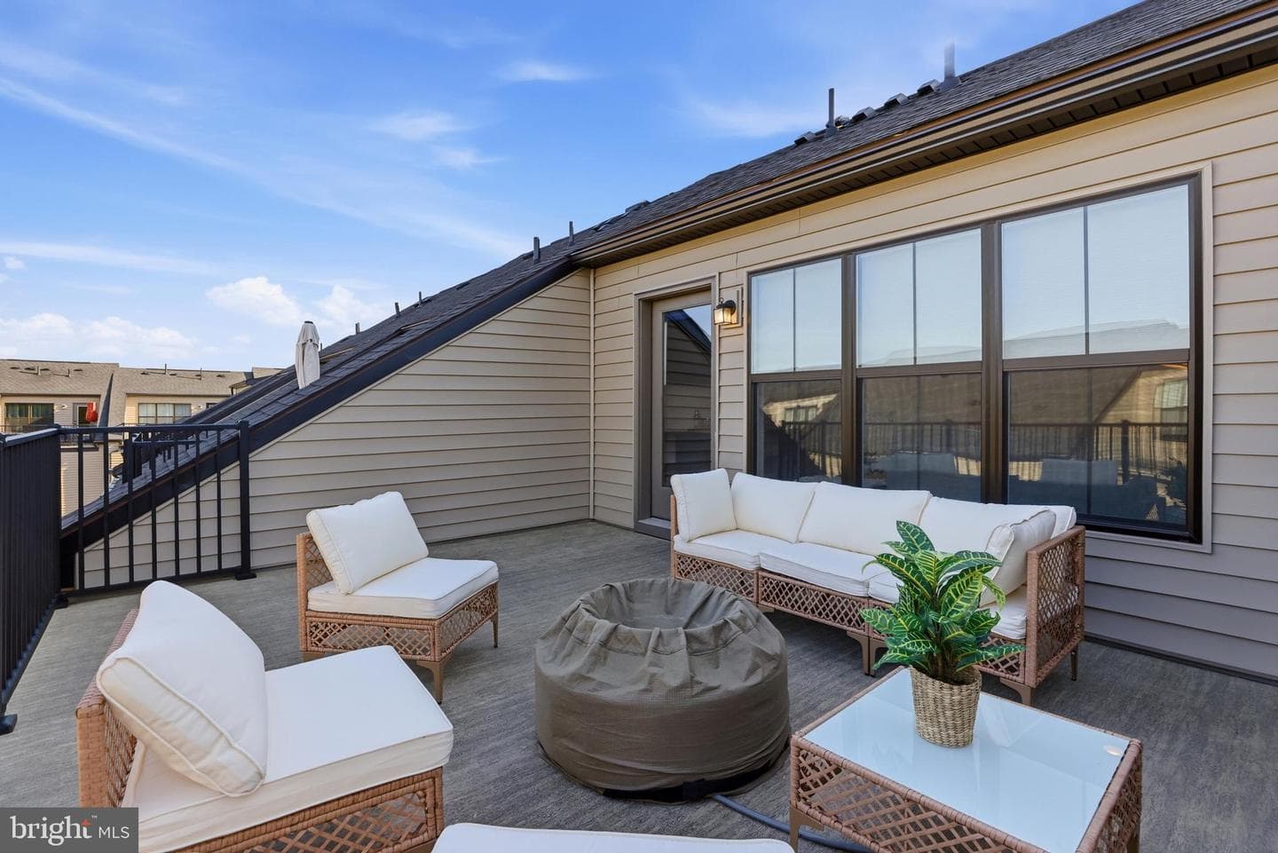 5517 Valmarana Way photo 32