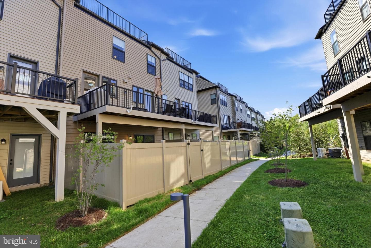 5517 Valmarana Way photo 44