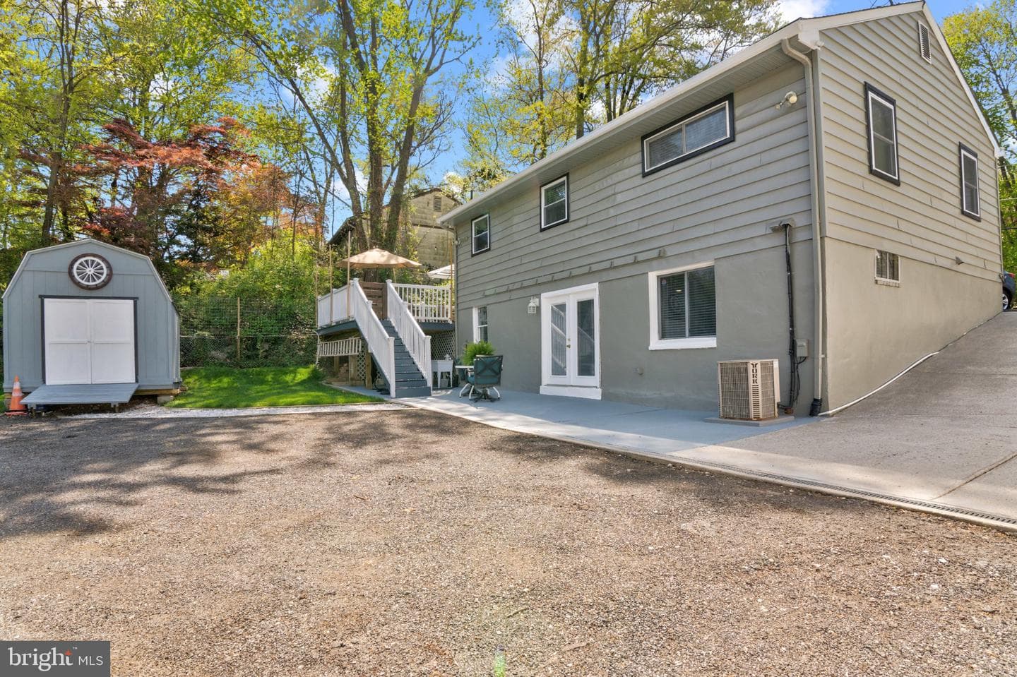 6409 The Parkway photo 27