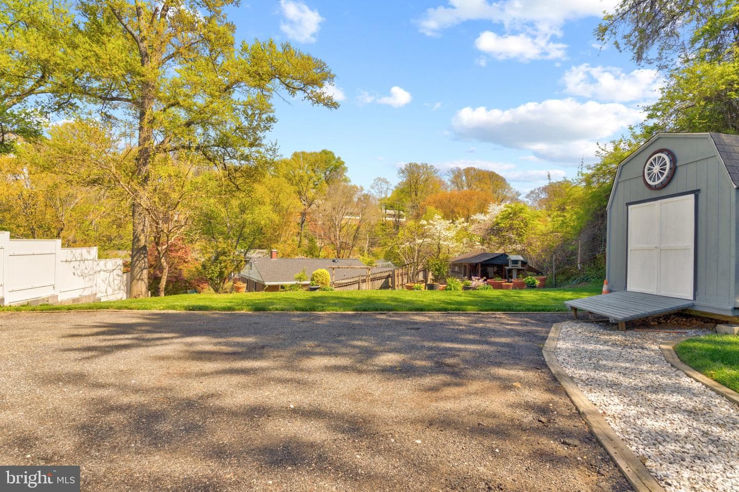 6409 The Parkway photo 34