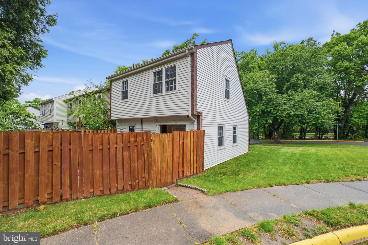 7709 Matisse Way photo 26
