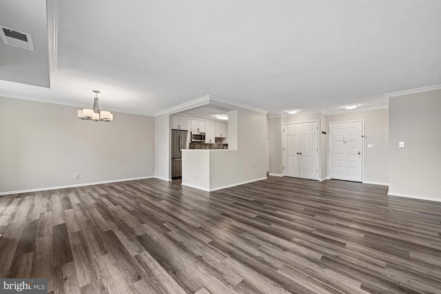 8360 Greensboro Drive #1010 photo 15