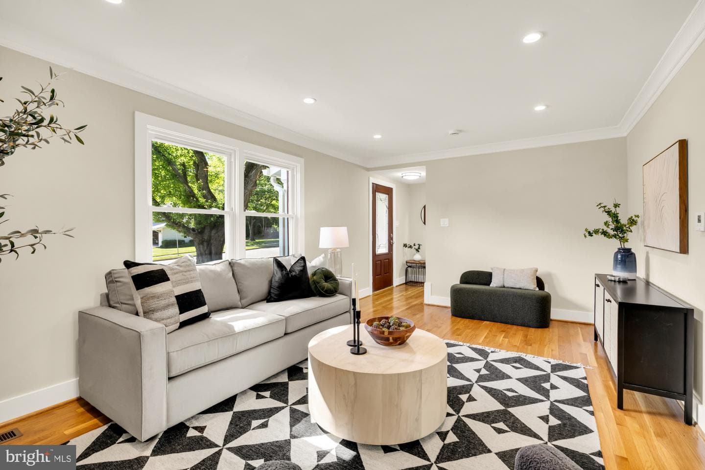 2435 Shenandoah Street photo 5