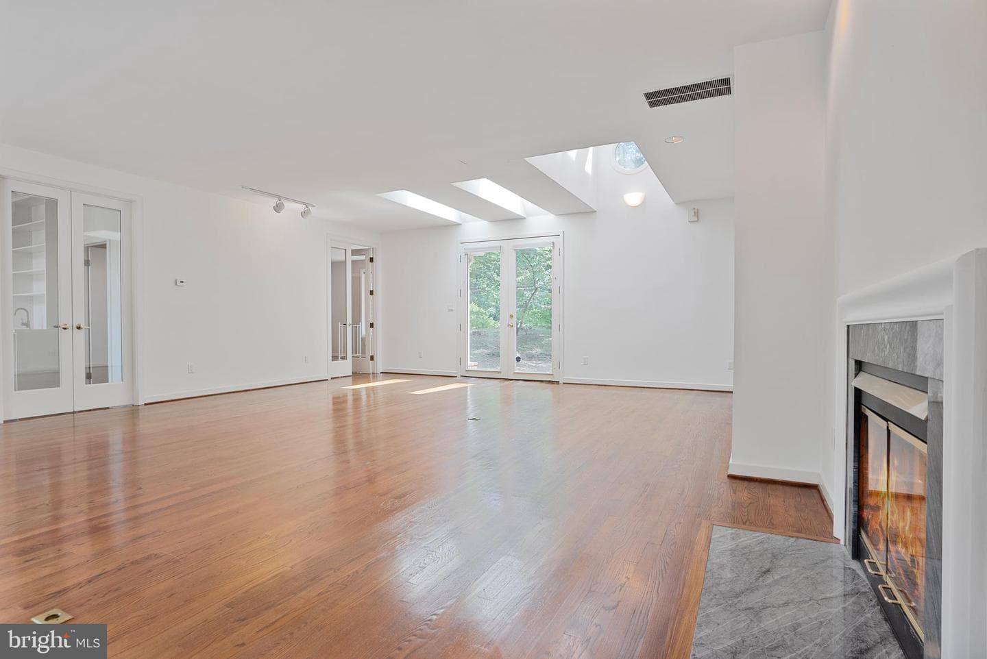 926 Saigon Road photo 11
