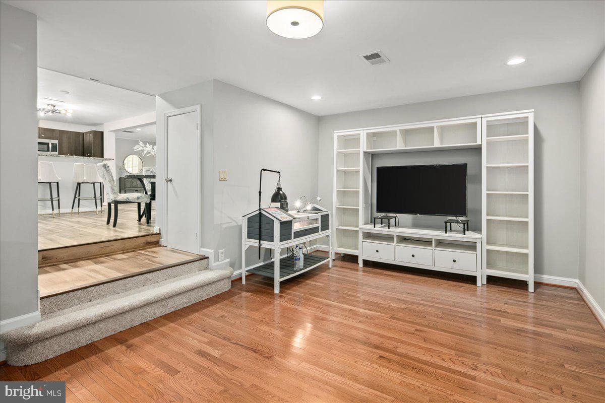 3700 Woodley Drive photo 27