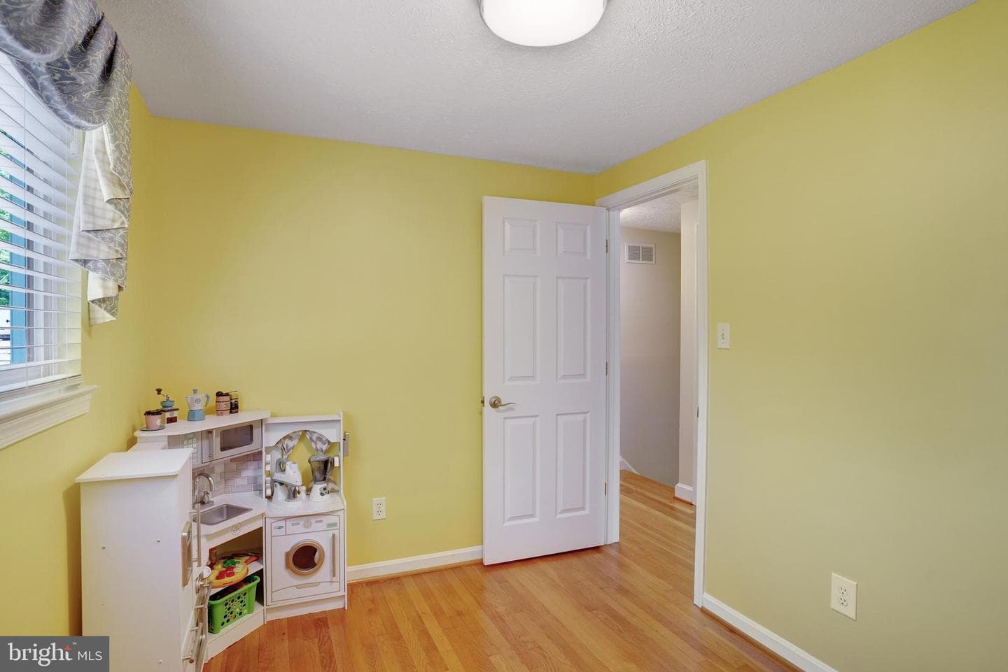 5300 Kings Park Drive photo 36