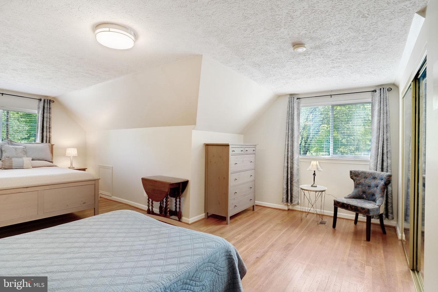 5300 Kings Park Drive photo 37