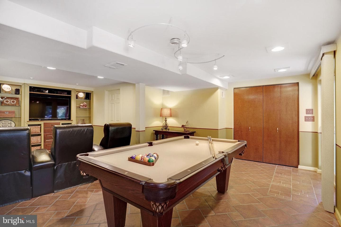 5300 Kings Park Drive photo 45