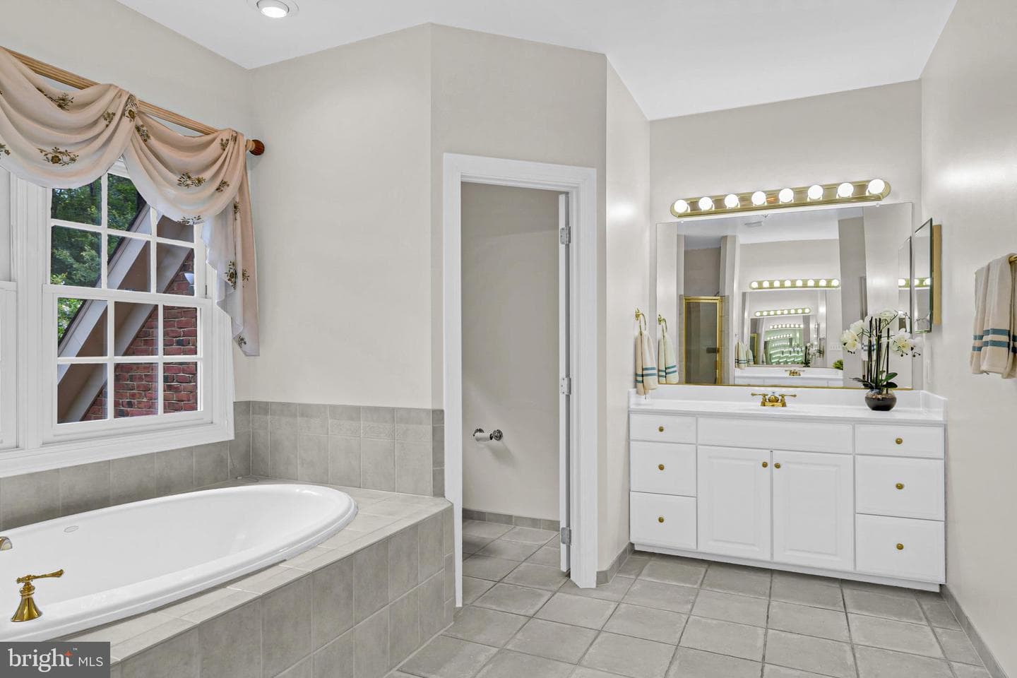 8600 Cathedral Forest Drive photo 46