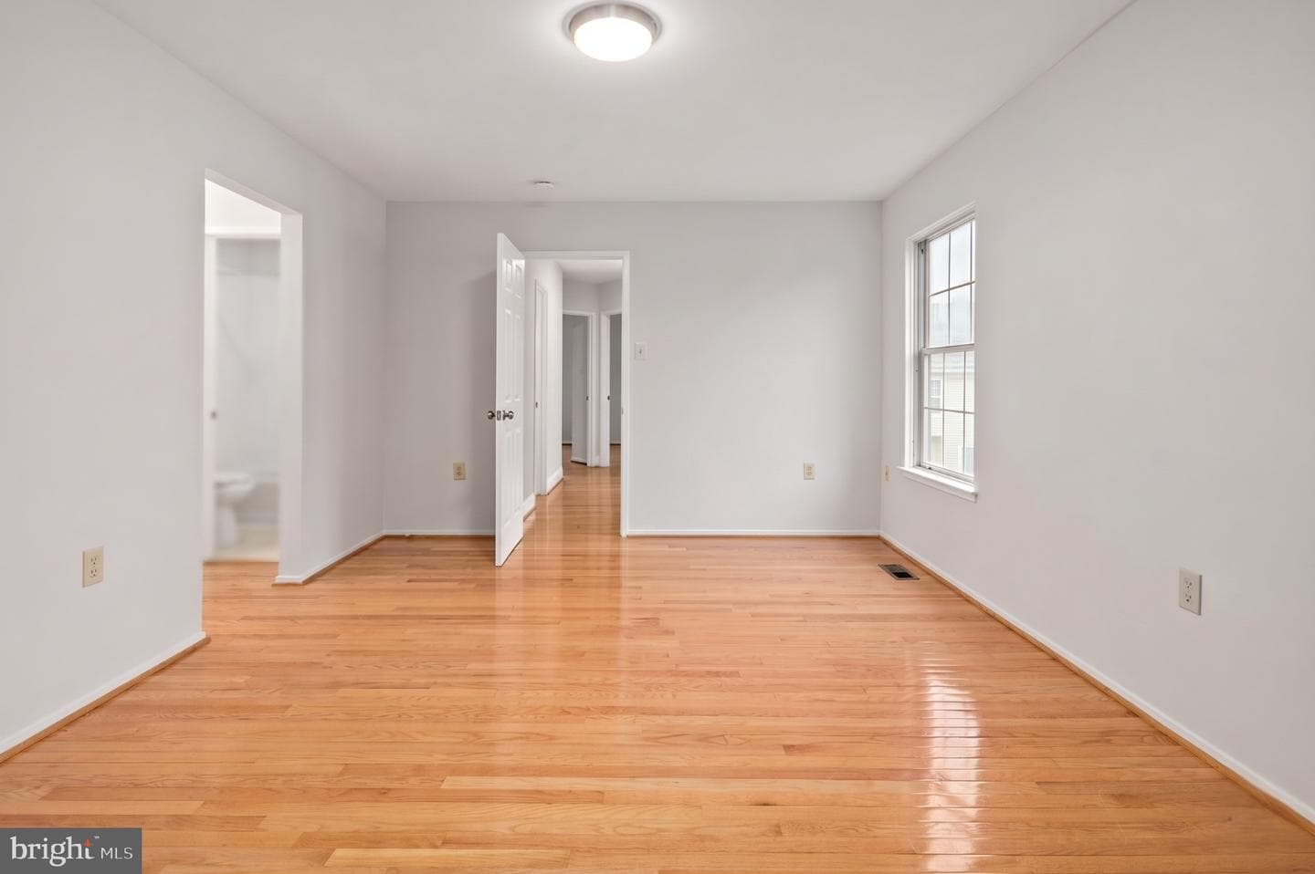 8684 Venoy Court photo 21