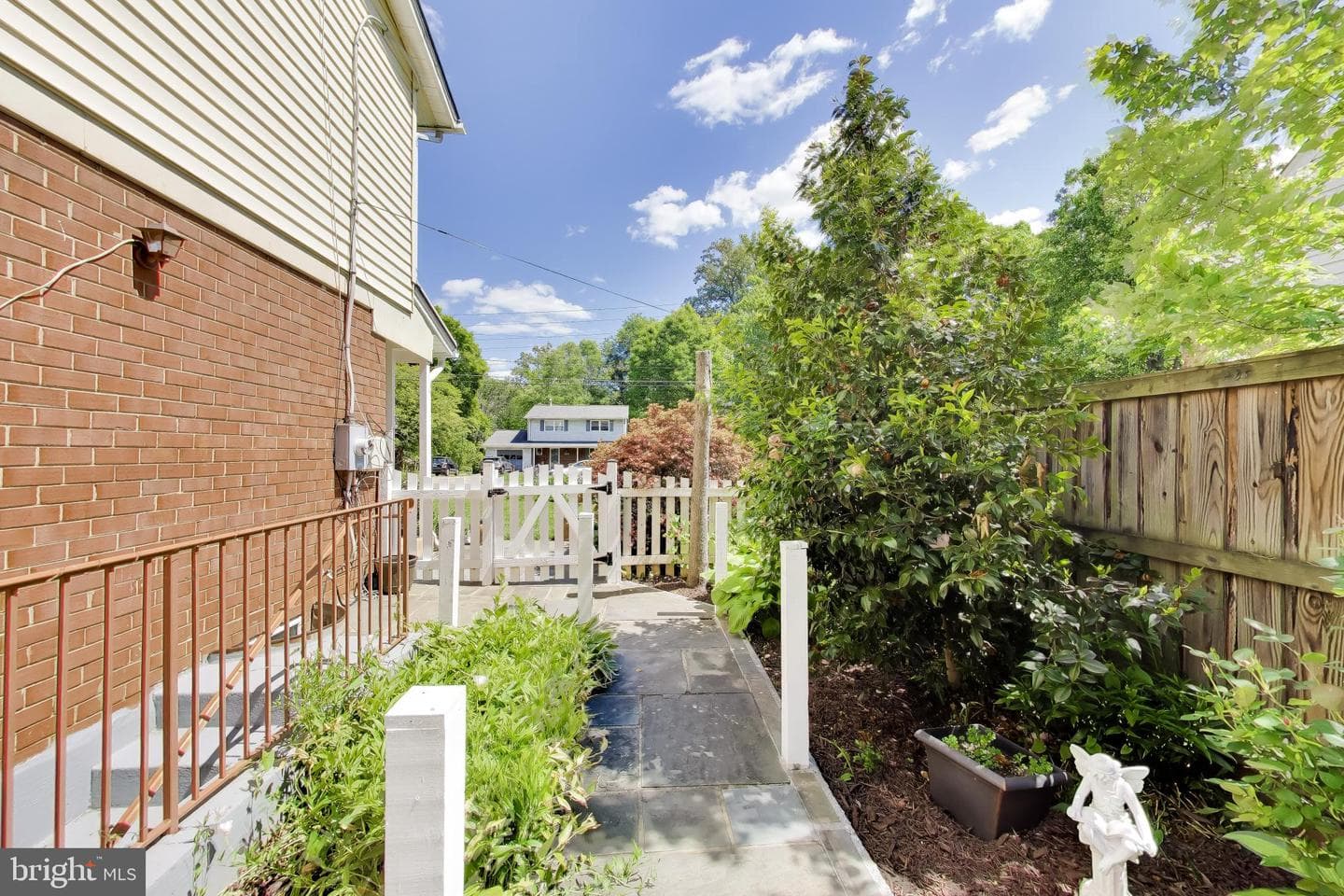 5510 Eastbourne Drive photo 33
