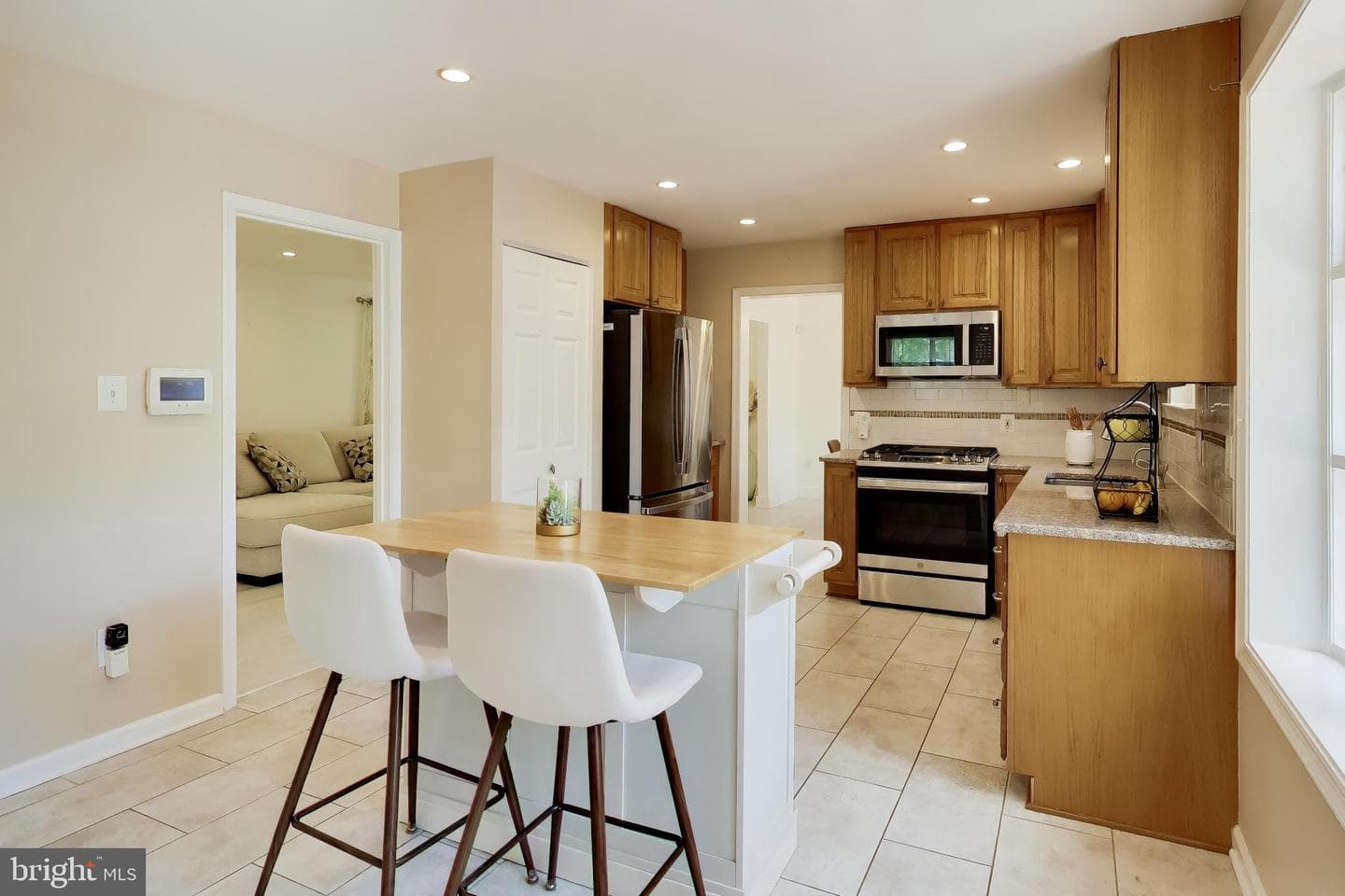 5510 Eastbourne Drive photo 6