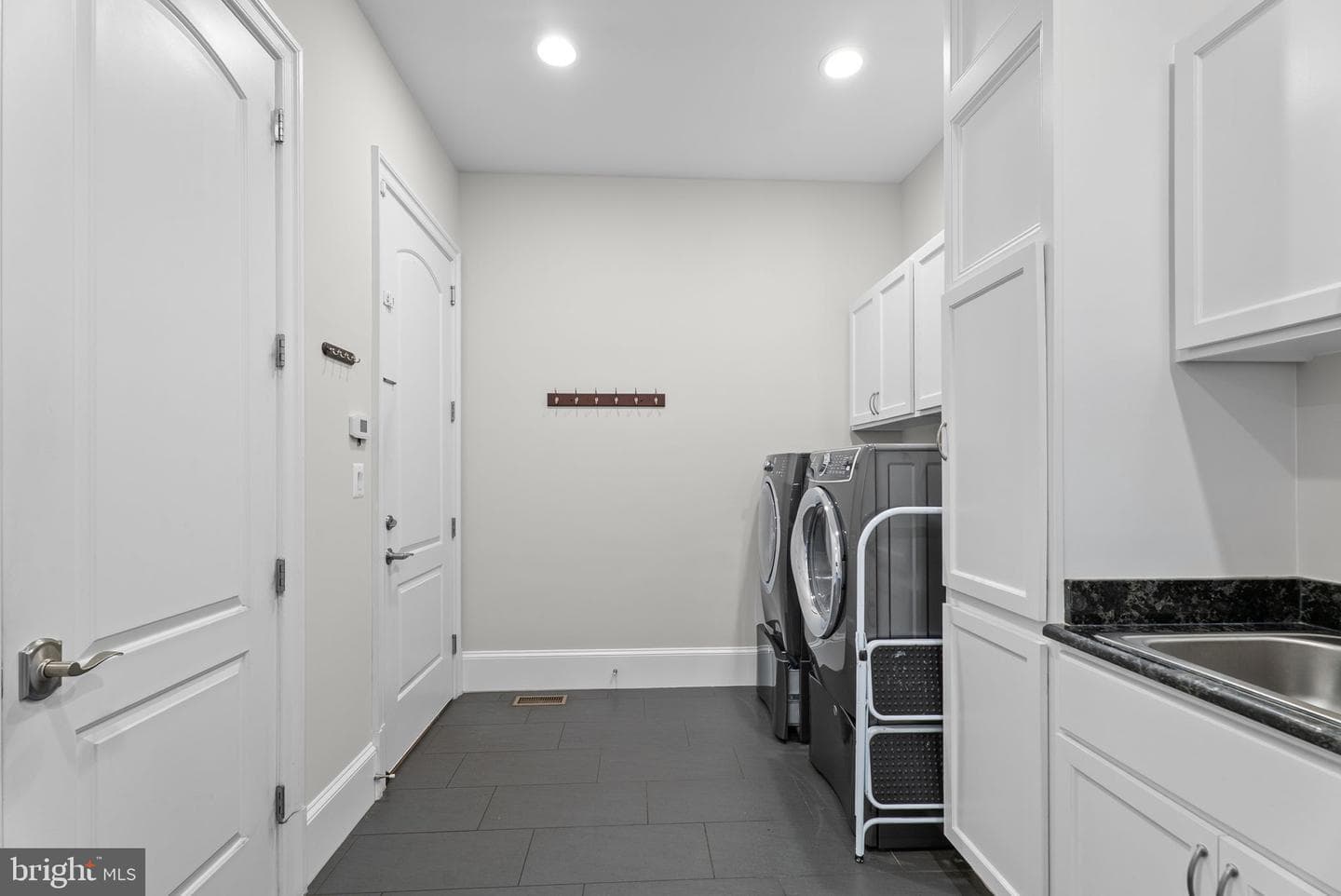 9889 Oxcrest Drive photo 32