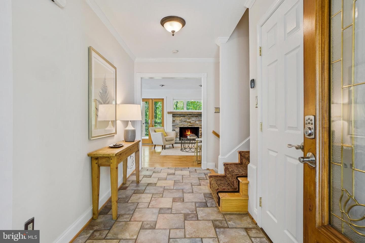 2004 Swan Terrace photo 5