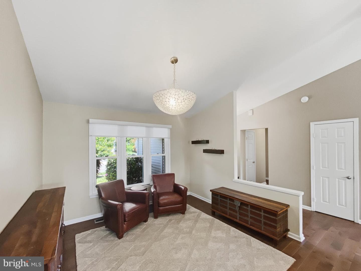 13905 Deviar Drive photo 14