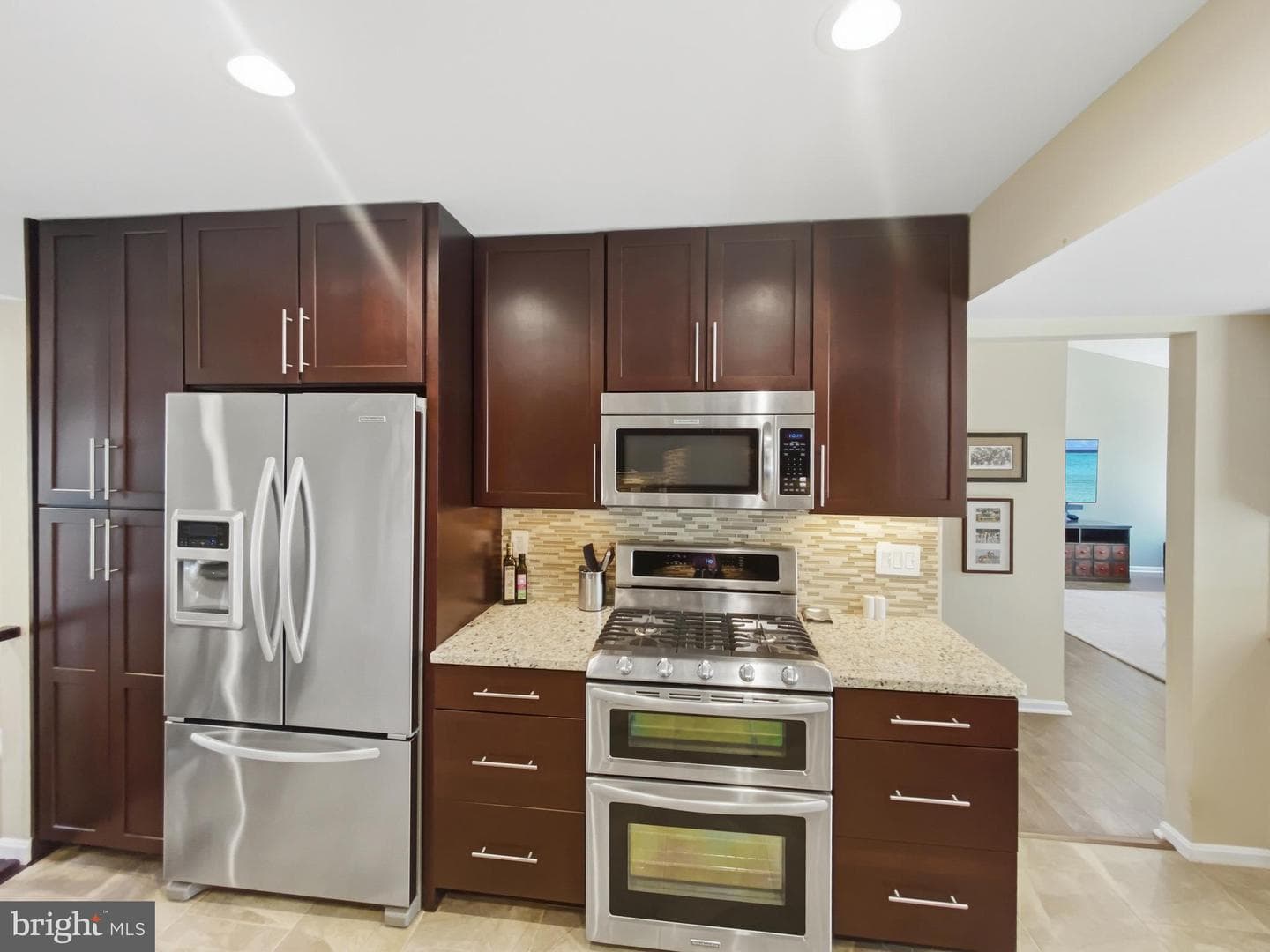 13905 Deviar Drive photo 17