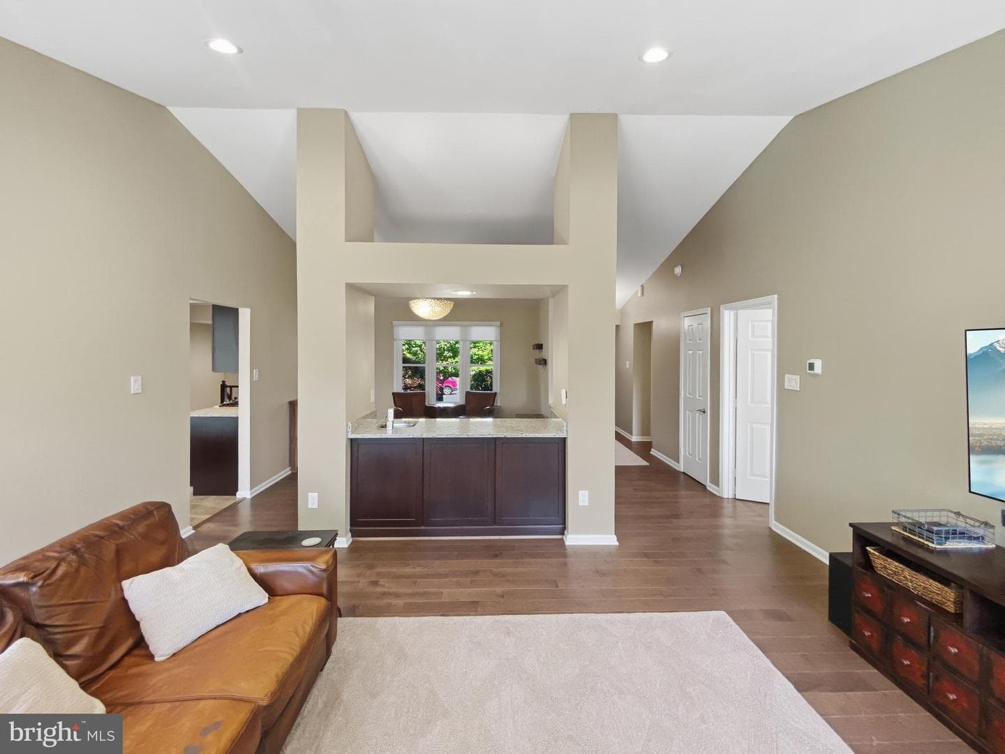 13905 Deviar Drive photo 25