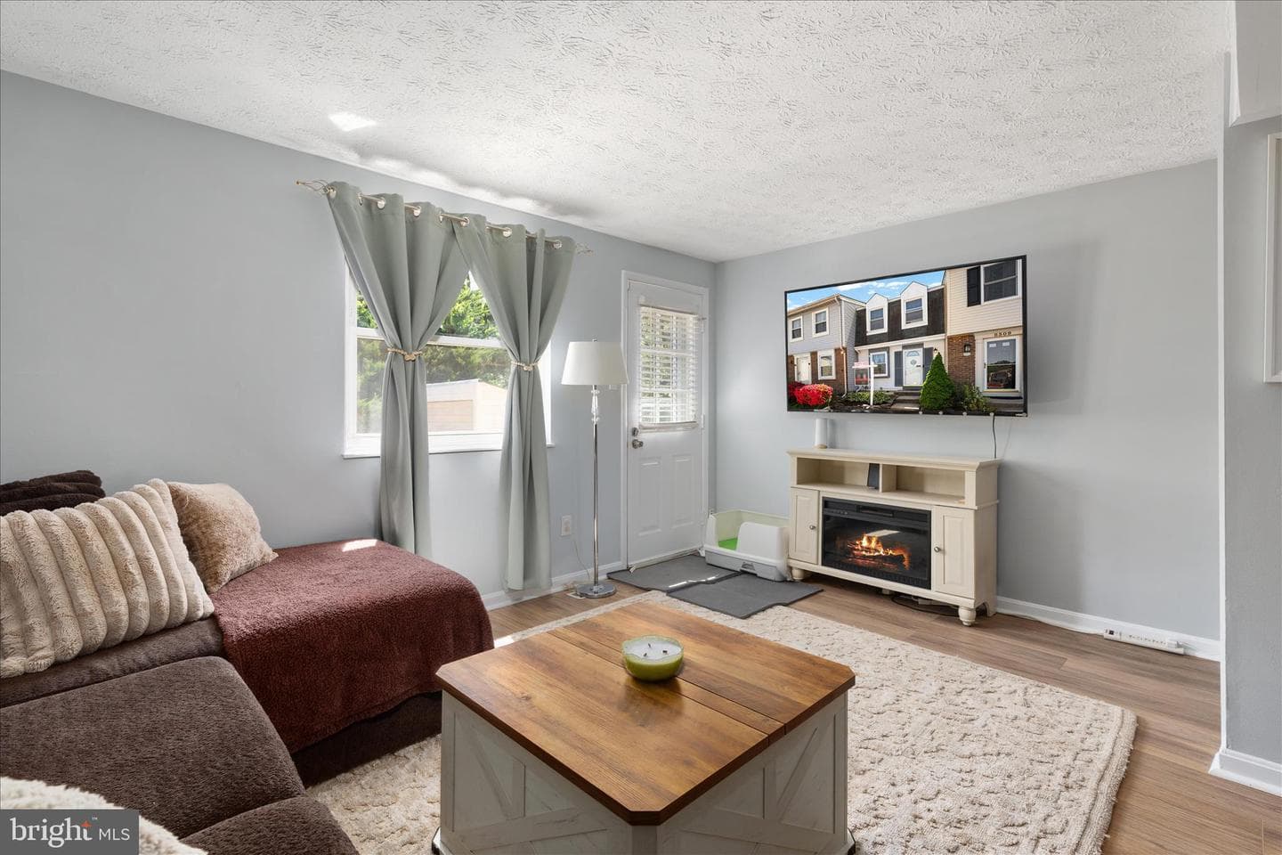 8307 Crestmont Circle photo 10