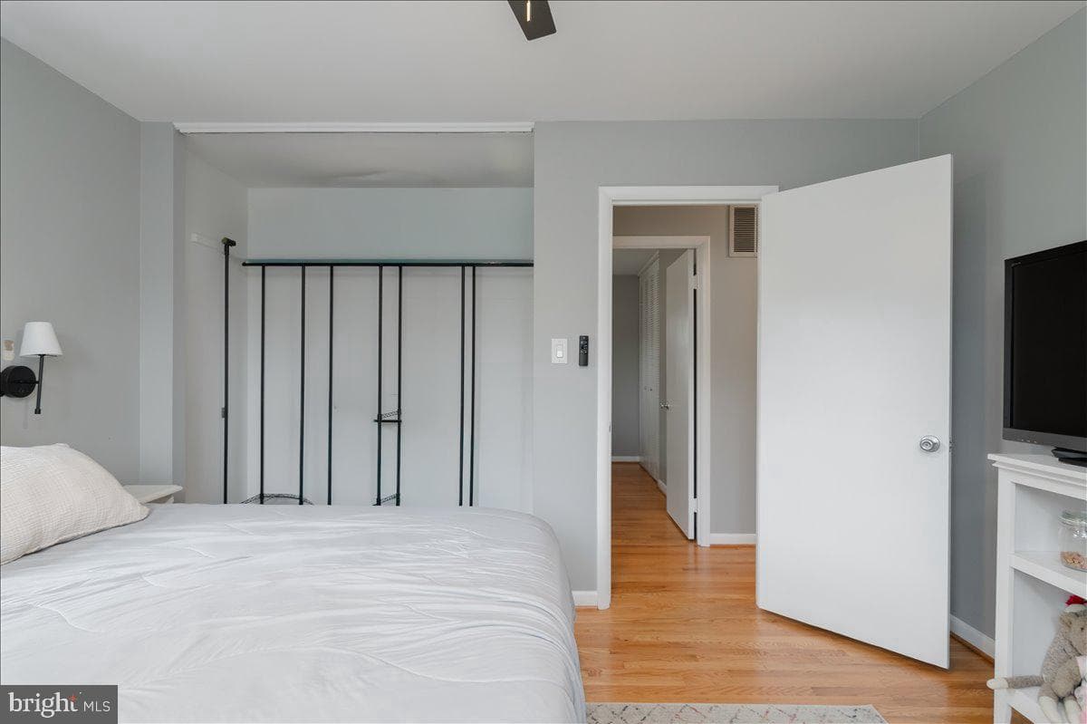 3428 Ramsgate Terrace photo 12