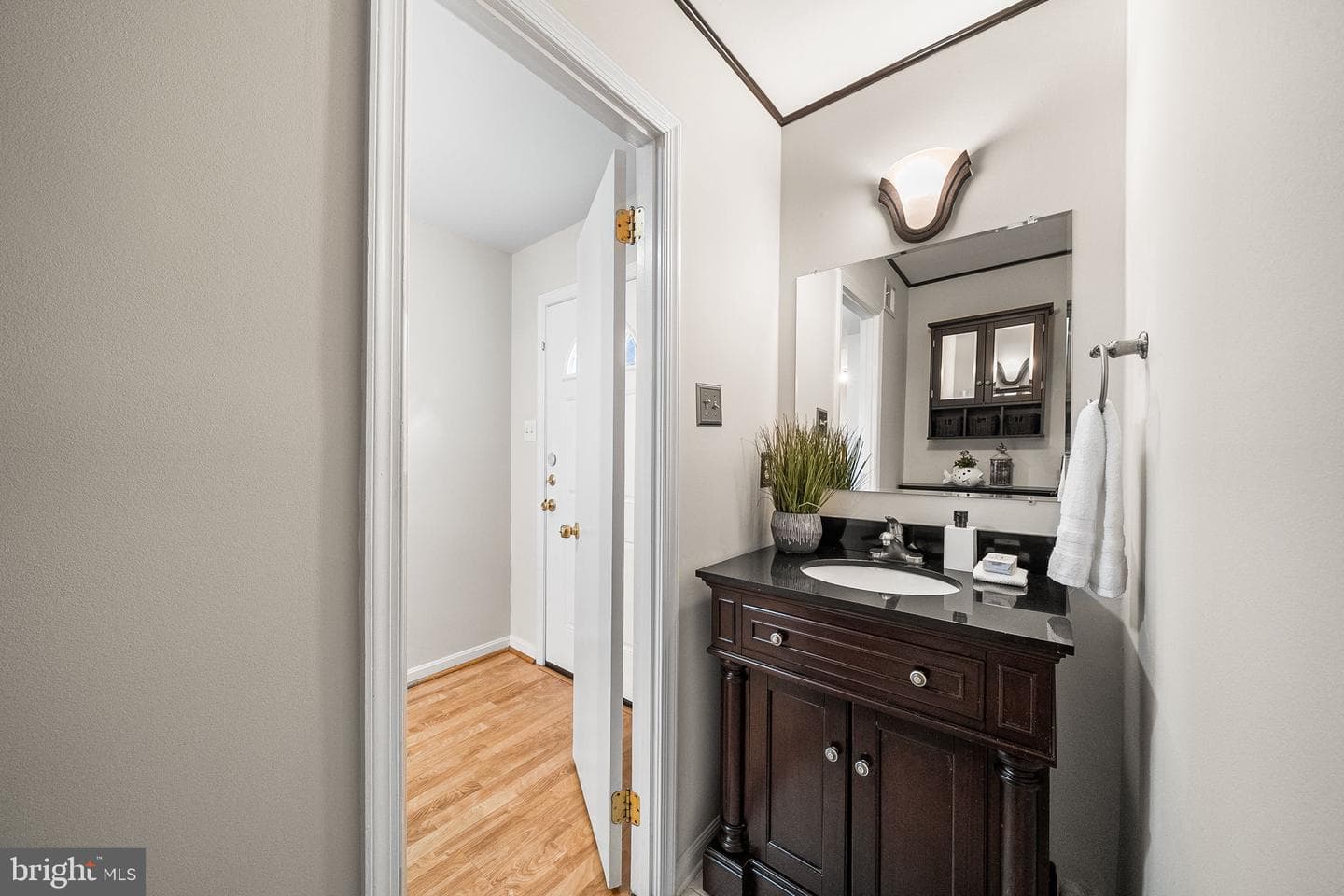 5532 Maplefield Place photo 11