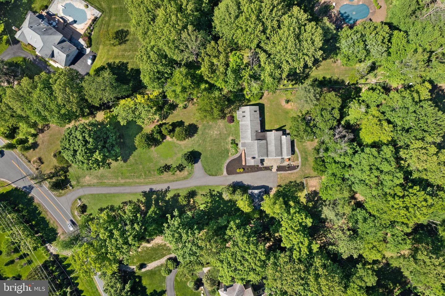 815 Seneca Road photo 60