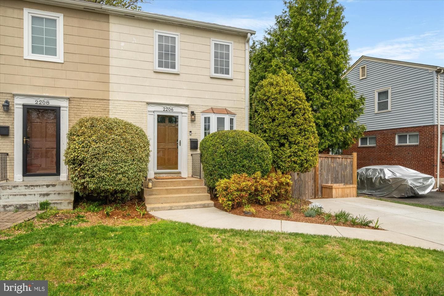 2206 Rollins Drive photo 2