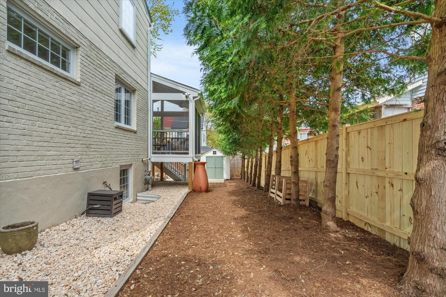 2206 Rollins Drive photo 3
