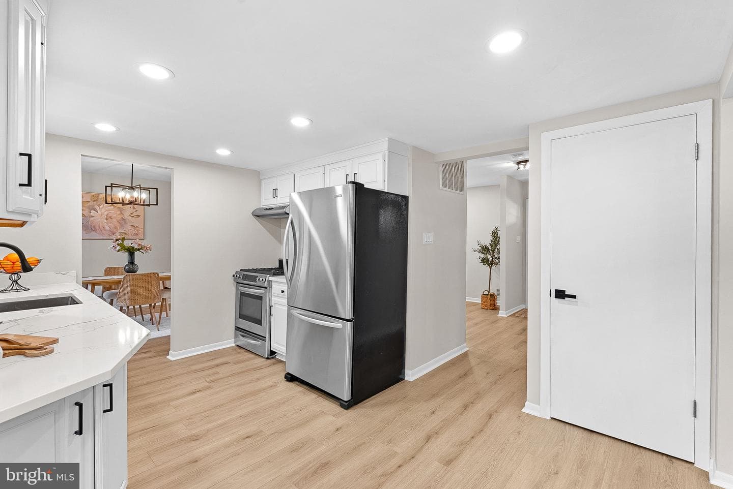 14810 Cranoke Street photo 20
