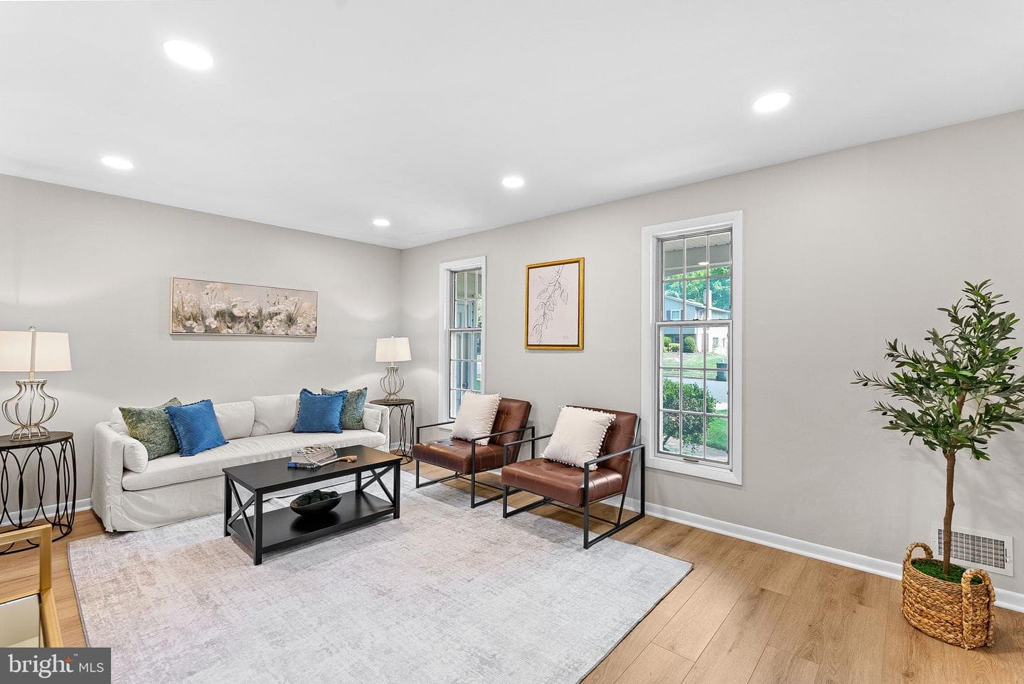 14810 Cranoke Street photo 8