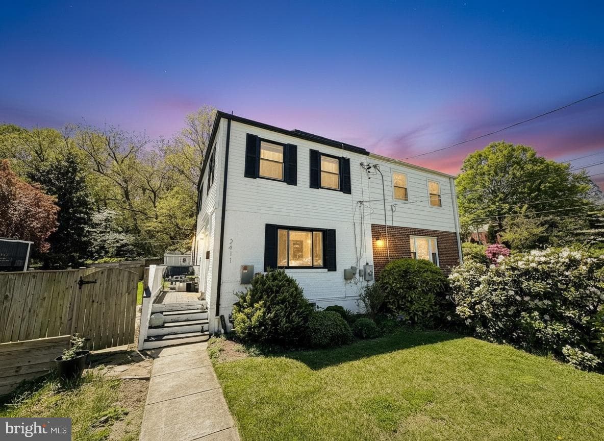 2411 Riverview Terrace