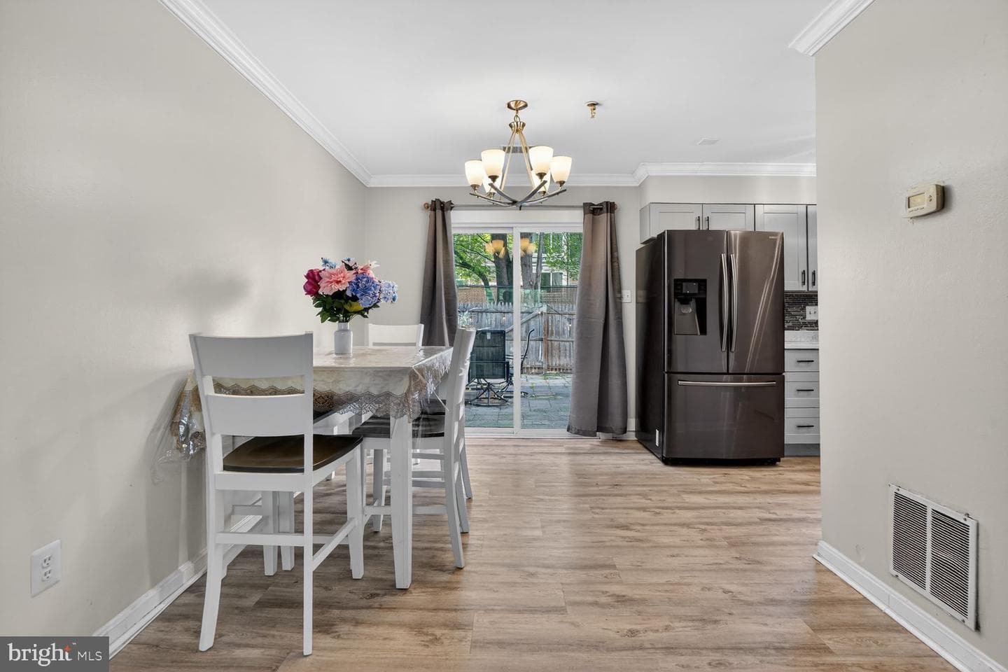 7662 Lee Landing Drive photo 6