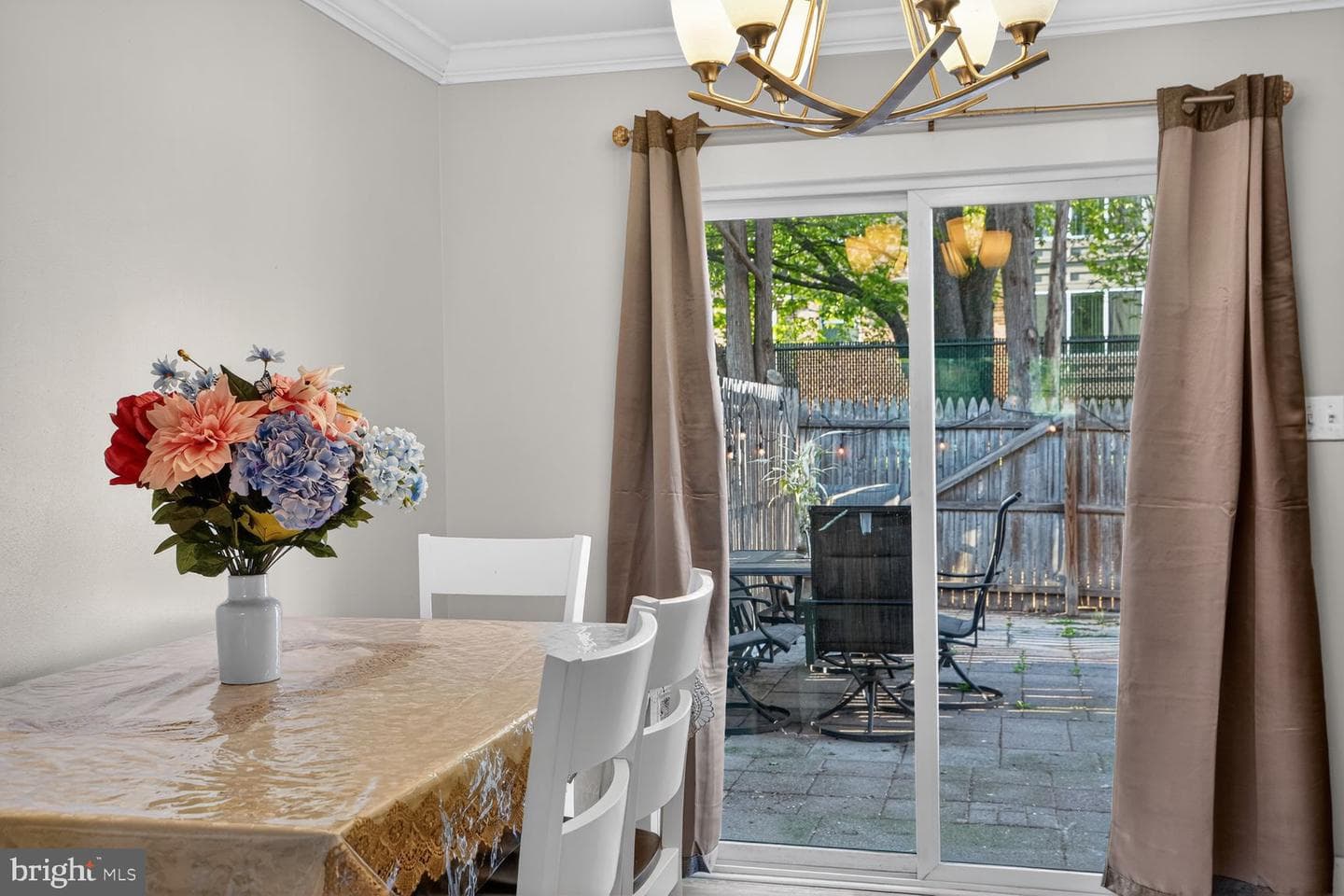 7662 Lee Landing Drive photo 9