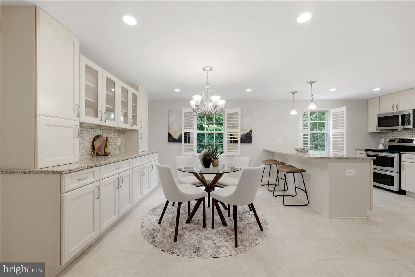 9425 Candleberry Court photo 4