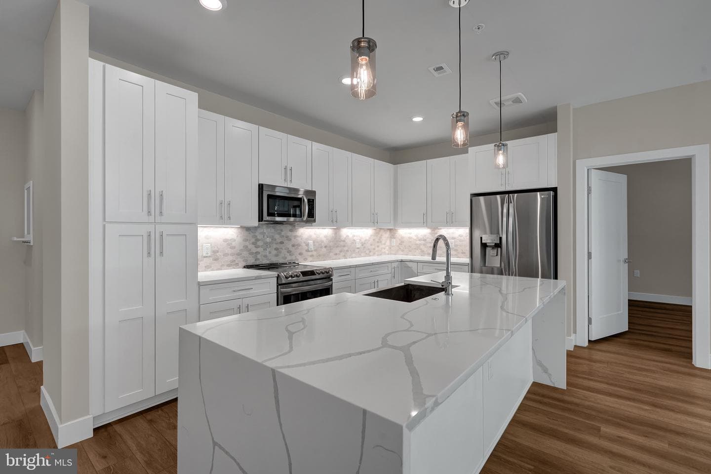1761 Old Meadow Road #221 photo 7